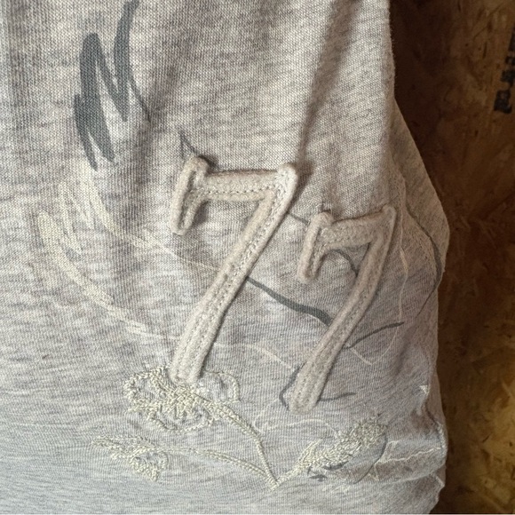 Vintage American Eagle Outfitters Light Gray Graphic Tee - Picture 4 of 8